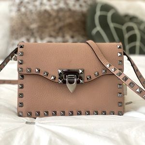Valentino Rock studded leather light pink cross body!